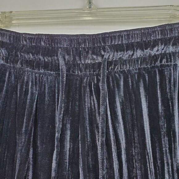 Woman Within Black Crushed Velvet Wide Leg Pull-On Cropped Pants Size 2X 26/28 - Picture 5 of 12